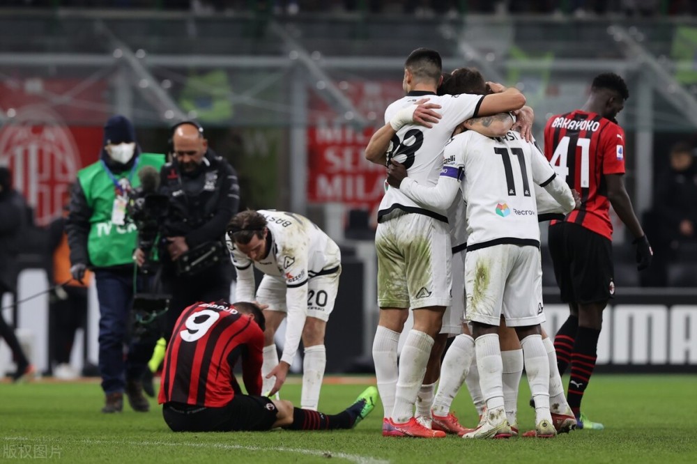  AC米兰争议判罚引发争议  